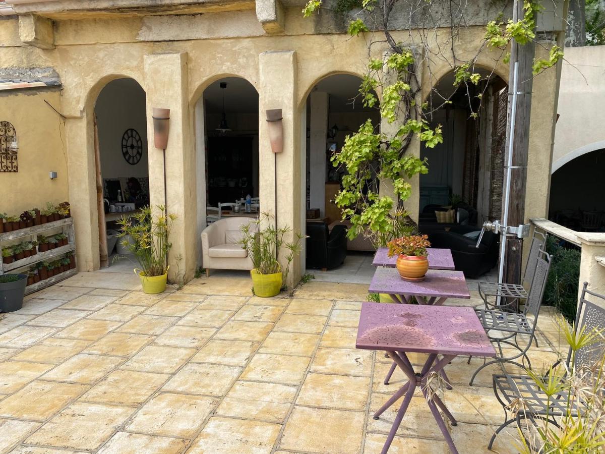Auberge De La Croix Du Pape Èze Buitenkant foto